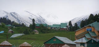 Gulmarg, Jammu & Kashmir: India’s Alpine Wonderland Comparable to the European Alps