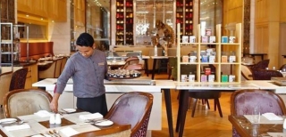 Culture Etiquette and Local Customs for Travelers in India